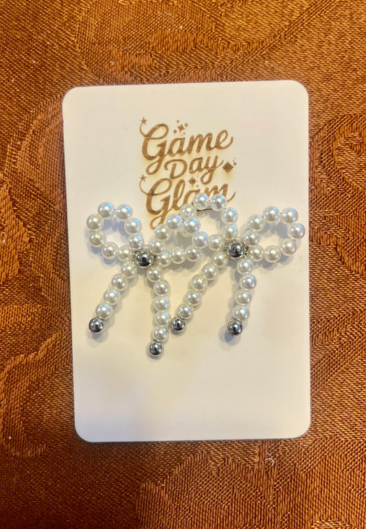 Pearl bow earrings